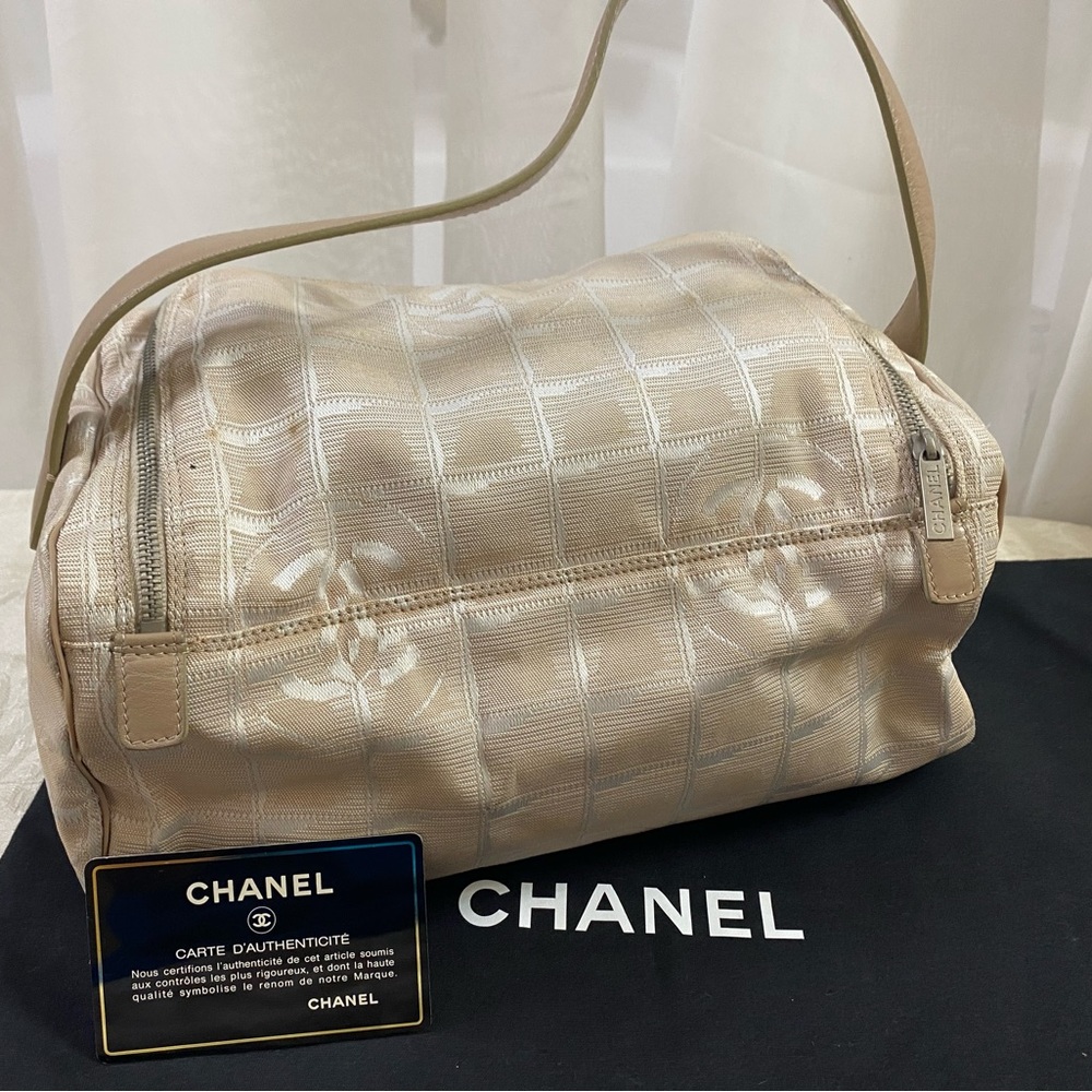 🆕 Chanel cc " new travel line" collection, Vanity Bag👜 - Picture 3 of 15